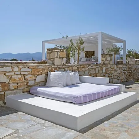Molos Beachfront 몰로스파루