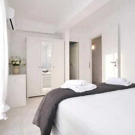 Molos Beachfront Villa *