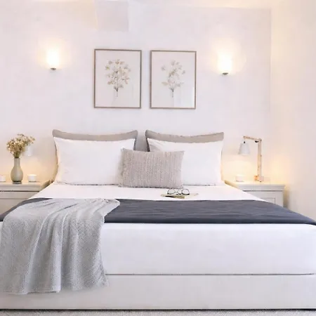 Molos Beachfront Villa Molos (Paros)