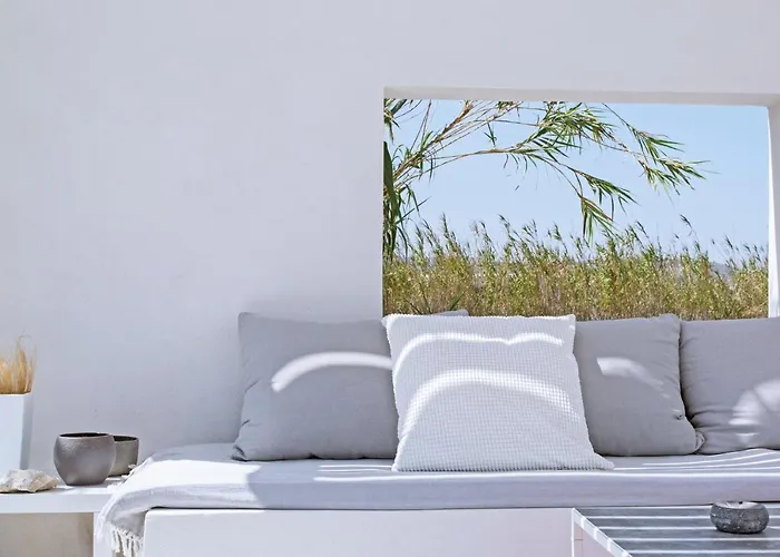 Molos Beachfront Villa *